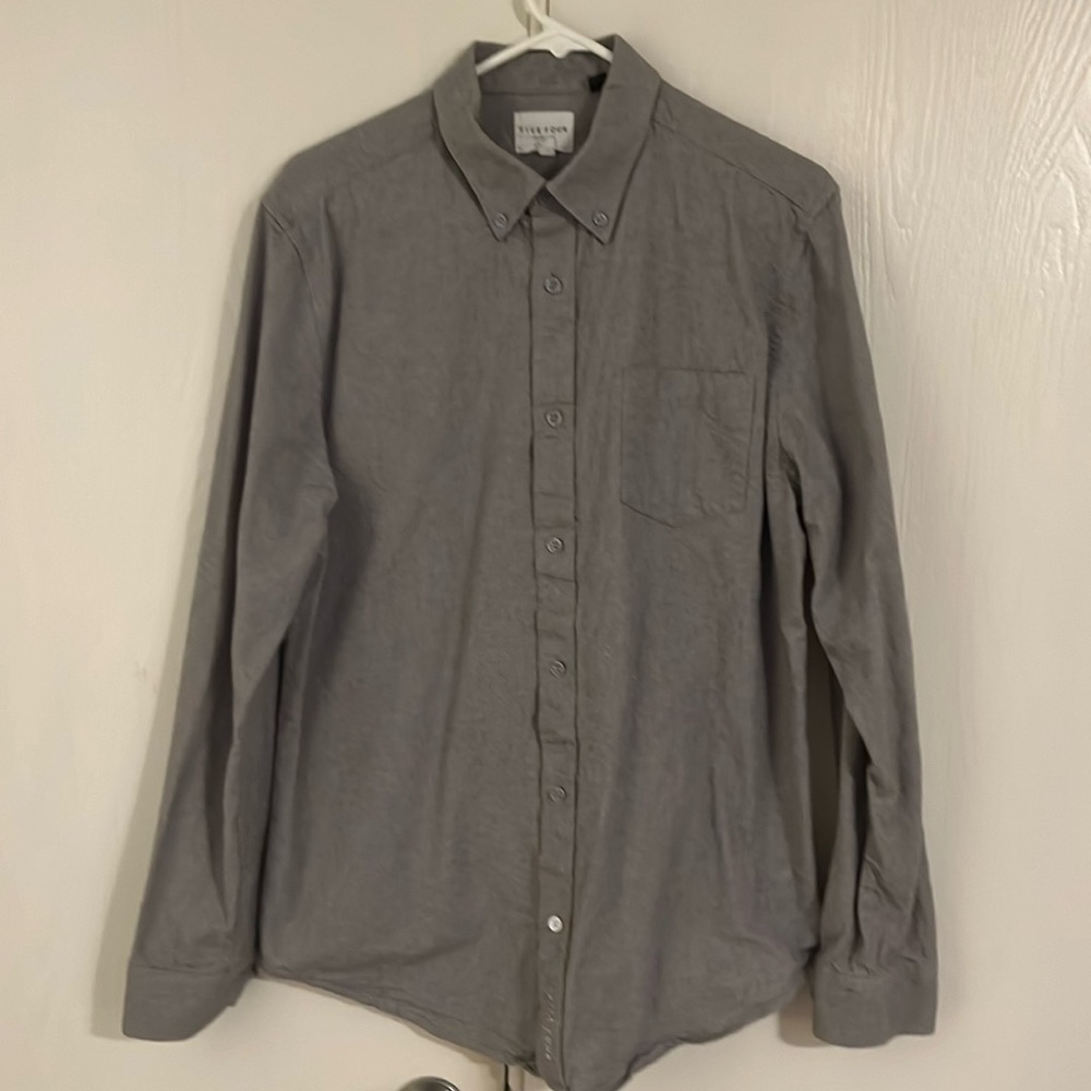 Five Four Men’s Medium Long Sleeve Button down shirt- Medium. Light Gray